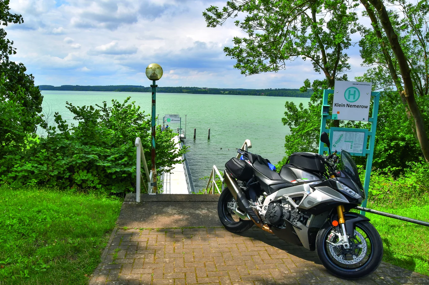 Anlegesteg am Tollensesee